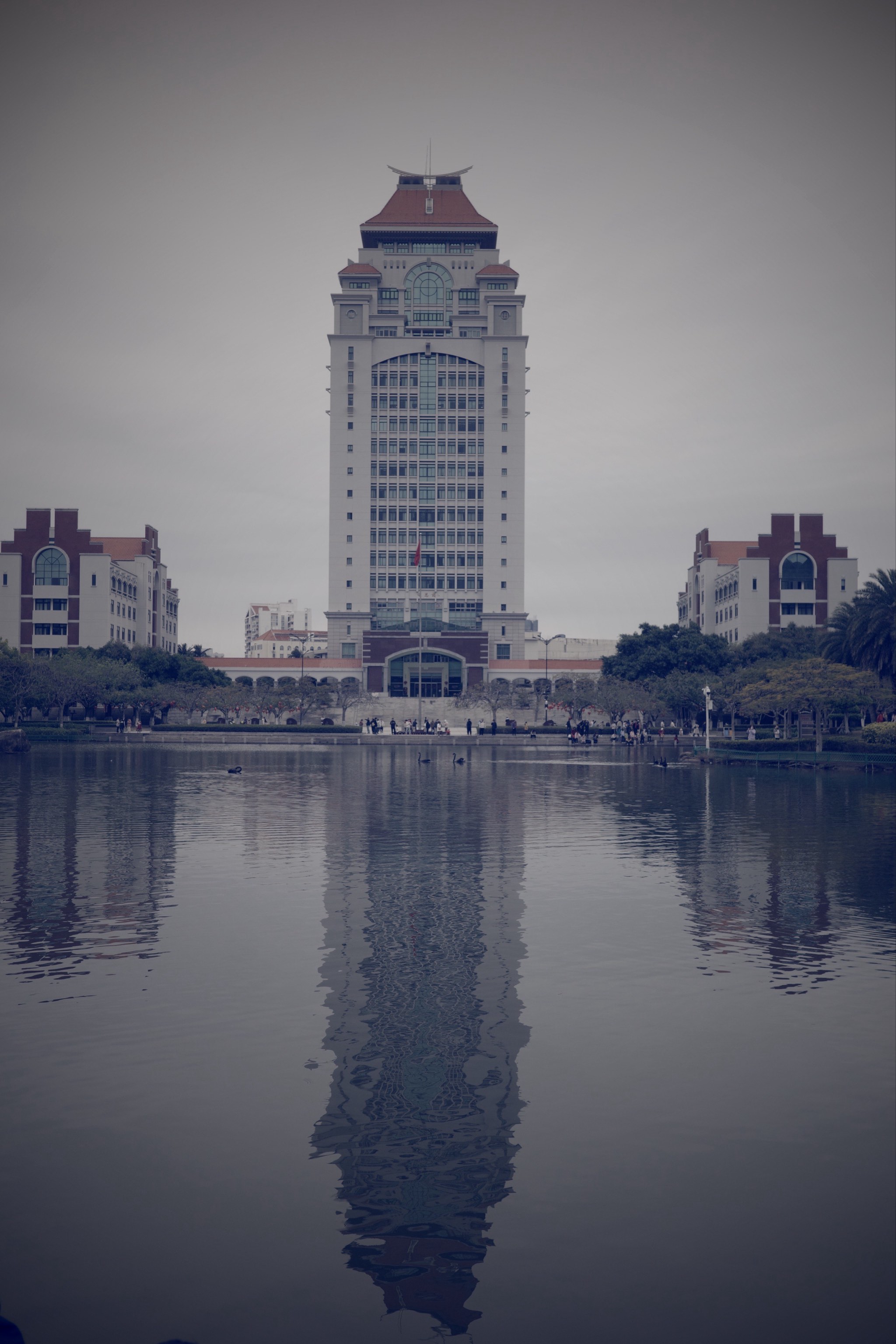 厦门大学(厦门大学电子科学与技术学院)